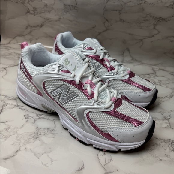 New Balance Shoes - New Balance 530 White Pink US Men’s Size 8,5/ Women’s 10 MR530PK
